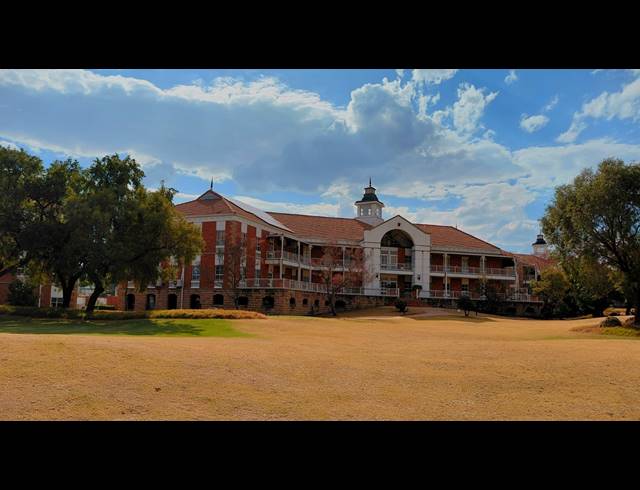1,462M² OFFICE FOR SALE IN WITKOPPEN